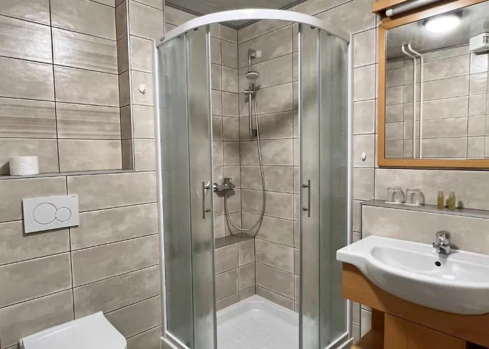 לינה וארוחת בוקר Mini שקופיה-לוקה