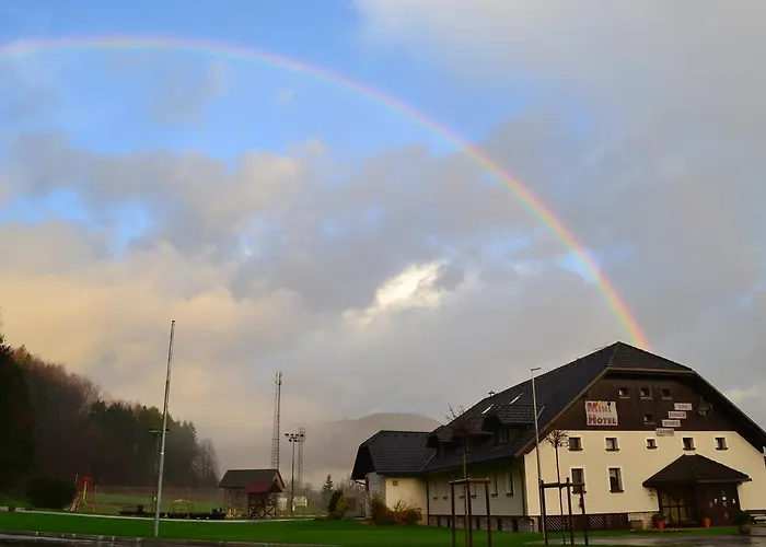 לינה וארוחת בוקר Mini